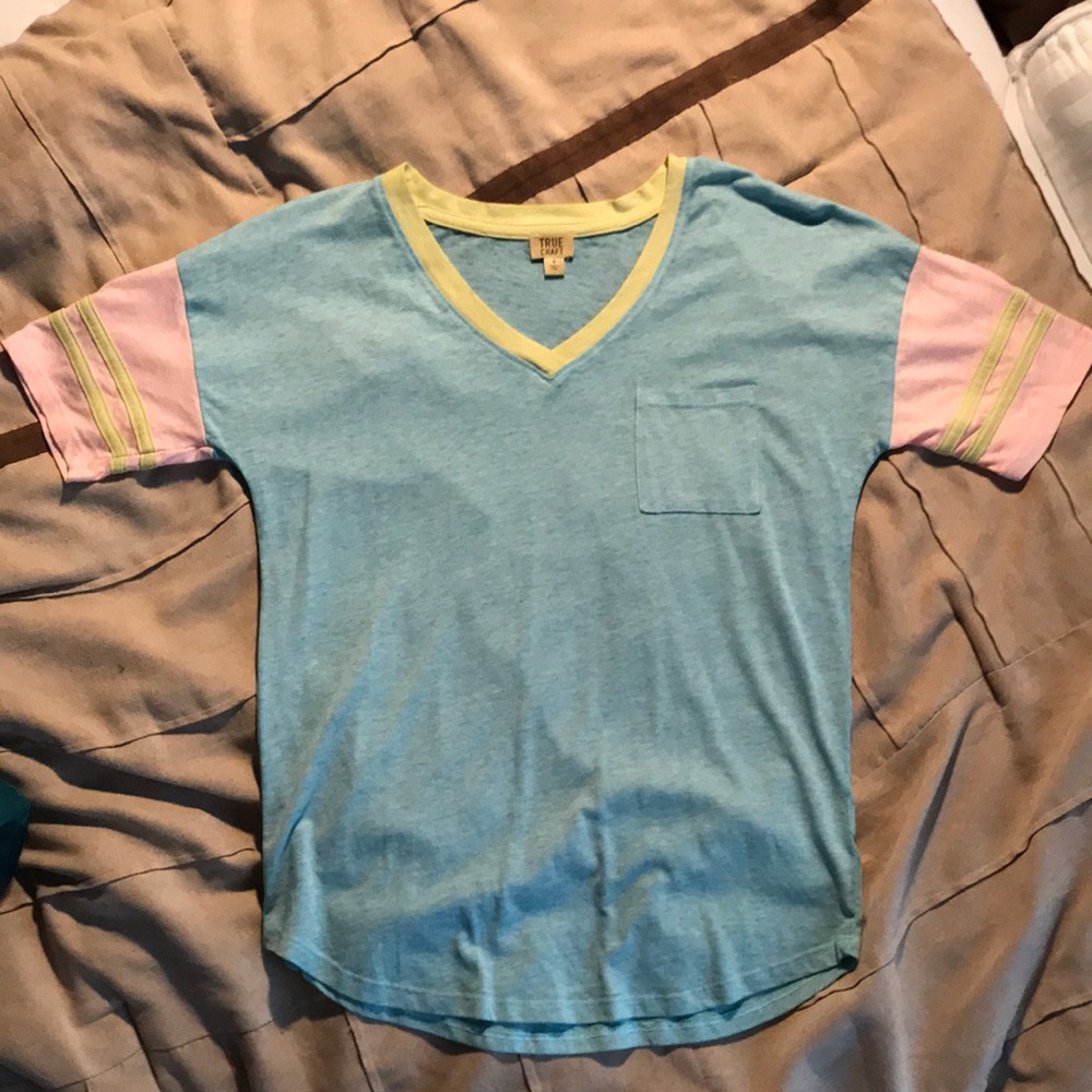Three colored tee